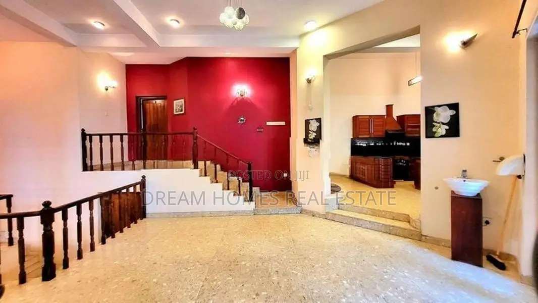 Luxury 8 Bedroom House for Sale in Nugegoda