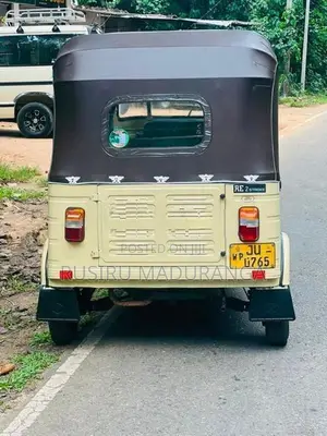 Bajaj RE 2004