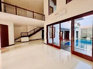 Luxury 5 Bedroom Home with Rooftop Bar – Kotte