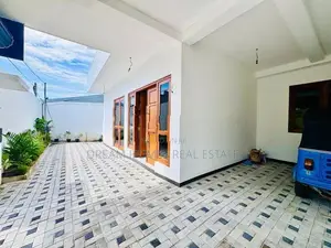 Brand New Luxury 3-Storey House for Sale – Prime Location