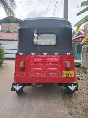 Bajaj RE 2005