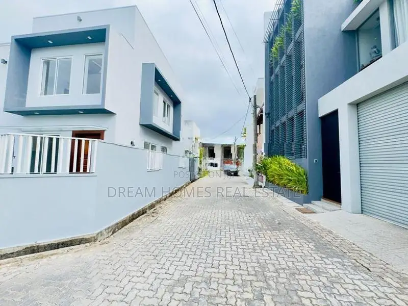 Super Luxury 2-Storey House for Sale – Dehiwala