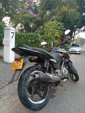 Bajaj Pulsar 150 2015