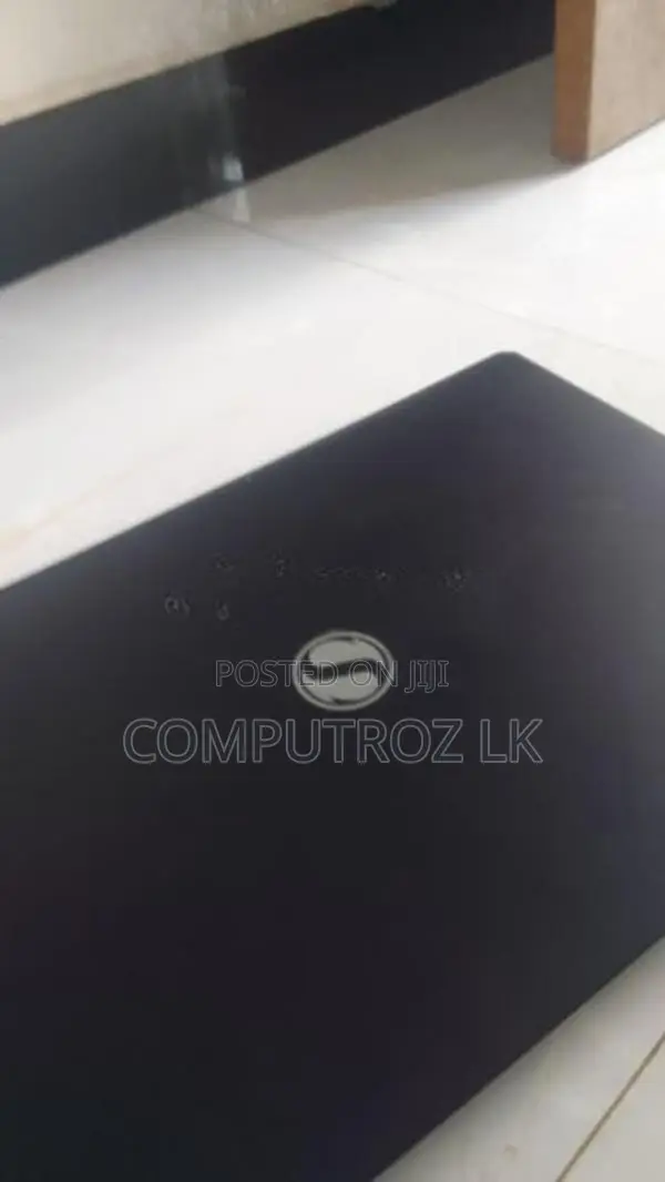 Singer Laptop