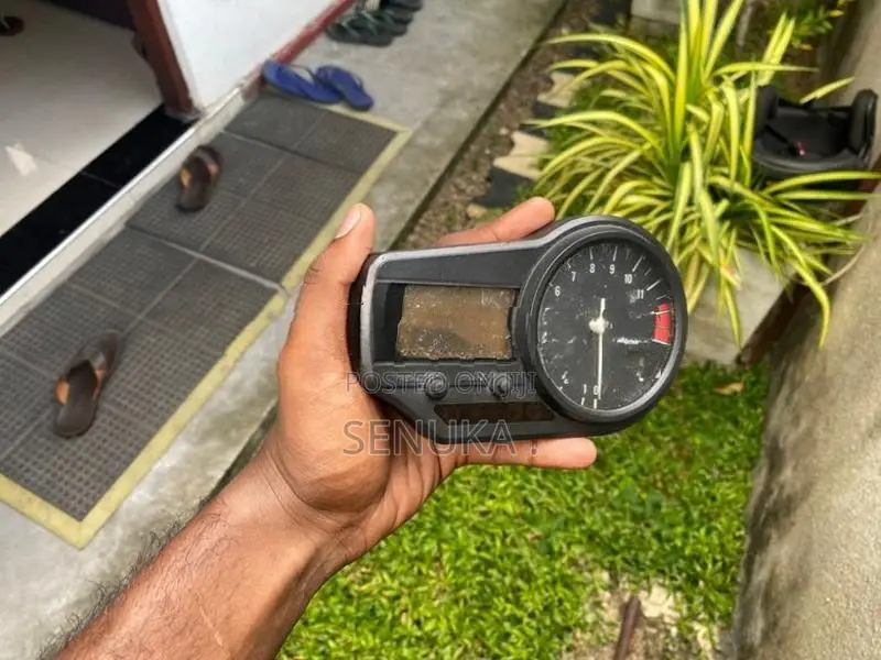 Yamaha YZF-R1 Speedometer