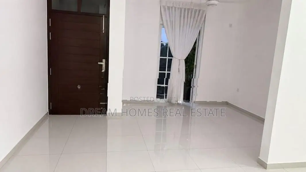 Luxury Ground Floor Apartment for Sale – The Palace Apartment, Yakkala
