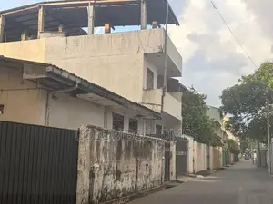 8 Perches Land with Old House for Sale - Colombo 06