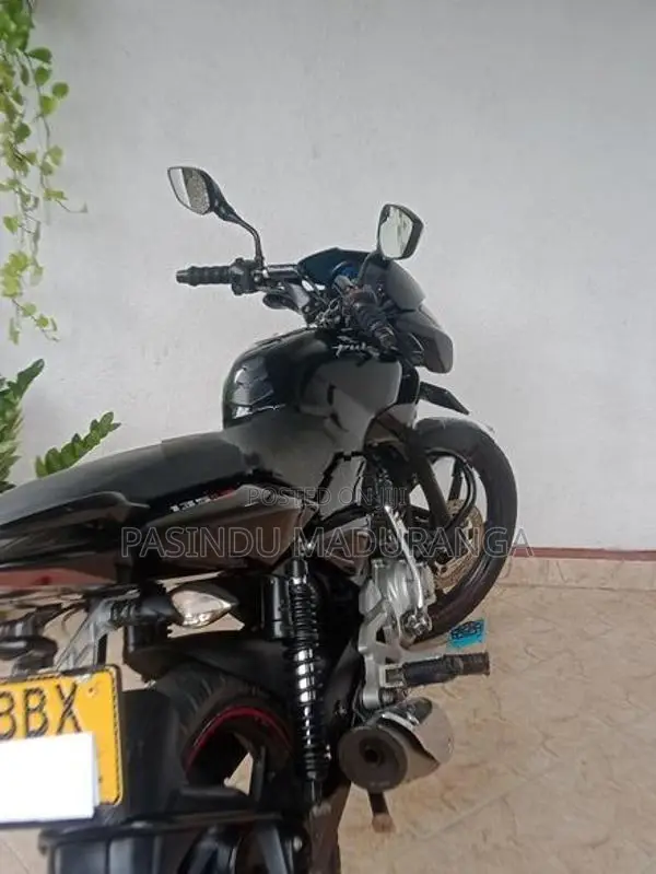 Bajaj Pulsar 135 2015