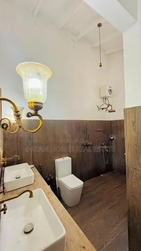 Luxury 5 Bedroom House for Rent in Millennium City, Athurugiriya