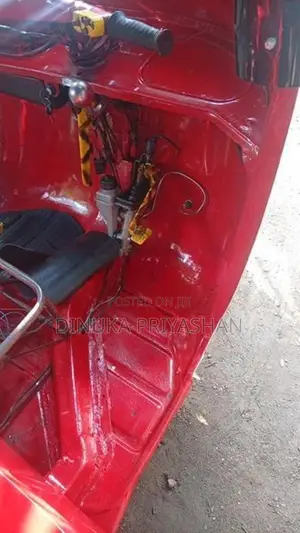 Bajaj RE 1999