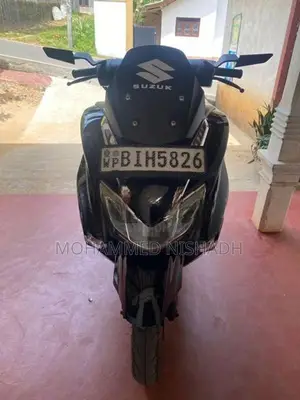 Suzuki Burgman 2020