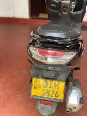 Suzuki Burgman 2020