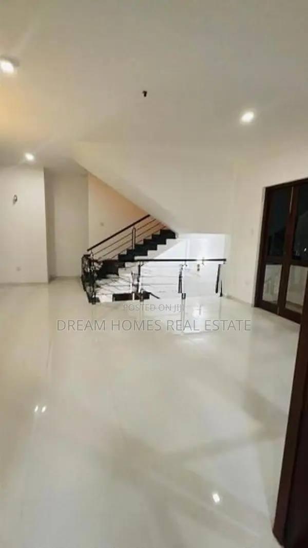 Three Storey Residence with Swimming Pool for Sale in Athurugiriya