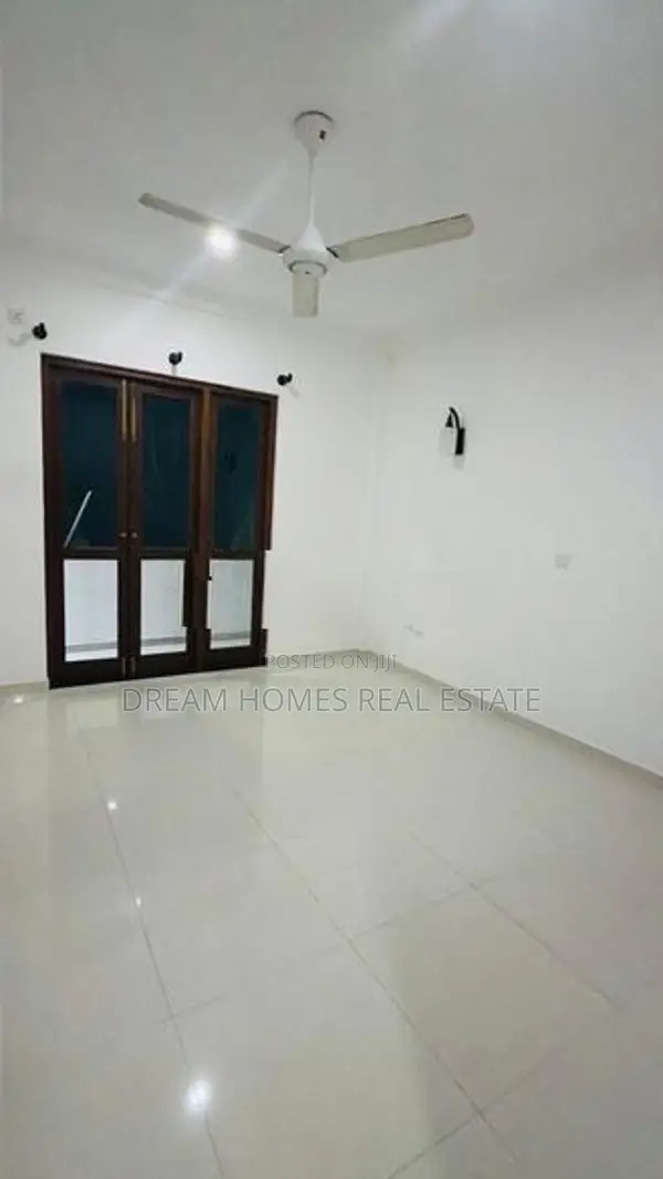 Three Storey Residence with Swimming Pool for Sale in Athurugiriya