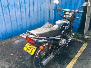 Bajaj CT100 2015