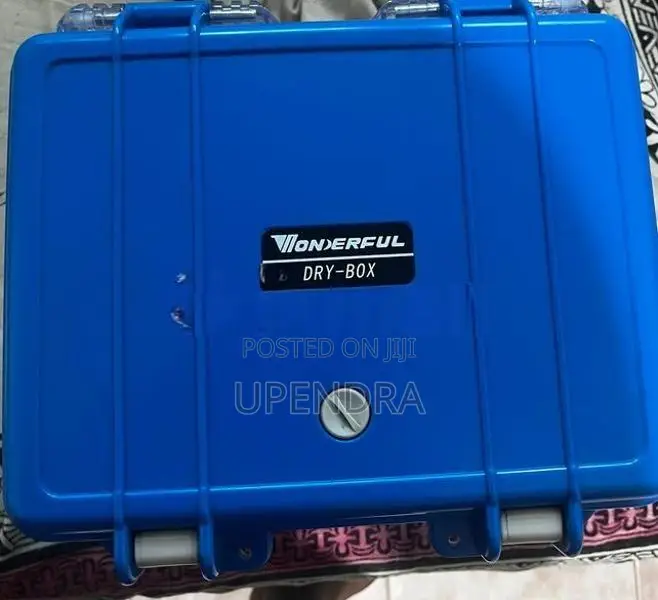 Small Clear Dry Box