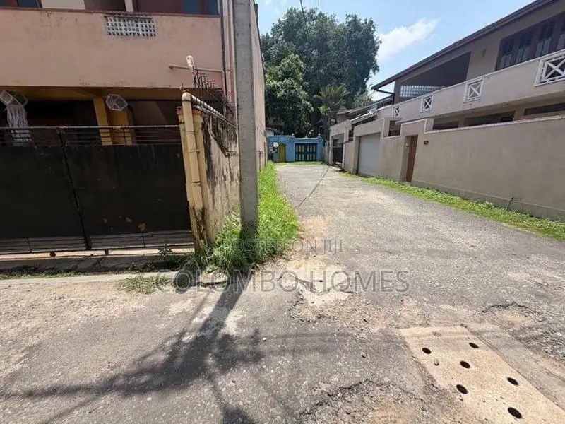 8 Perches Land for Sale - Dehiwala