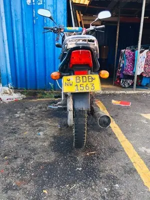 Bajaj CT100 2015