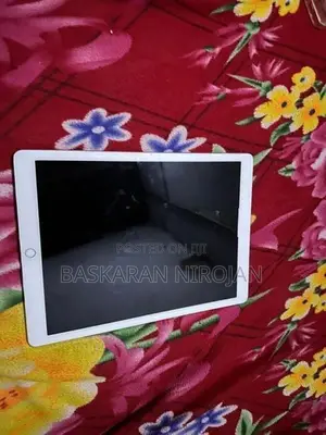 Apple iPad (Used)