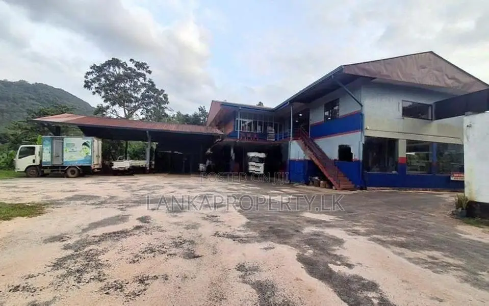 Running Atomobile Serice Center for Sale in Avissawella Road, Dehiovit