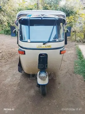 Bajaj RE 1994