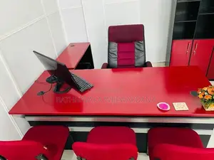 Executive Chairman Table Set