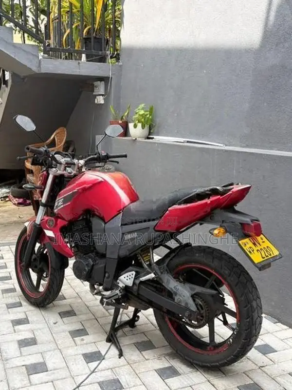 Yamaha FZS V1 2011