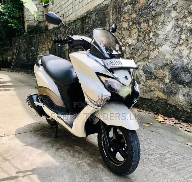 Suzuki Burgman 125 2019