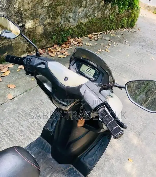 Suzuki Burgman 125 2019