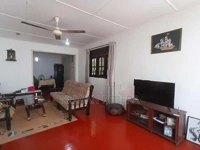 පිලියන්දල බටකැත්තර New city හි නිවසක් විකිණීමට .