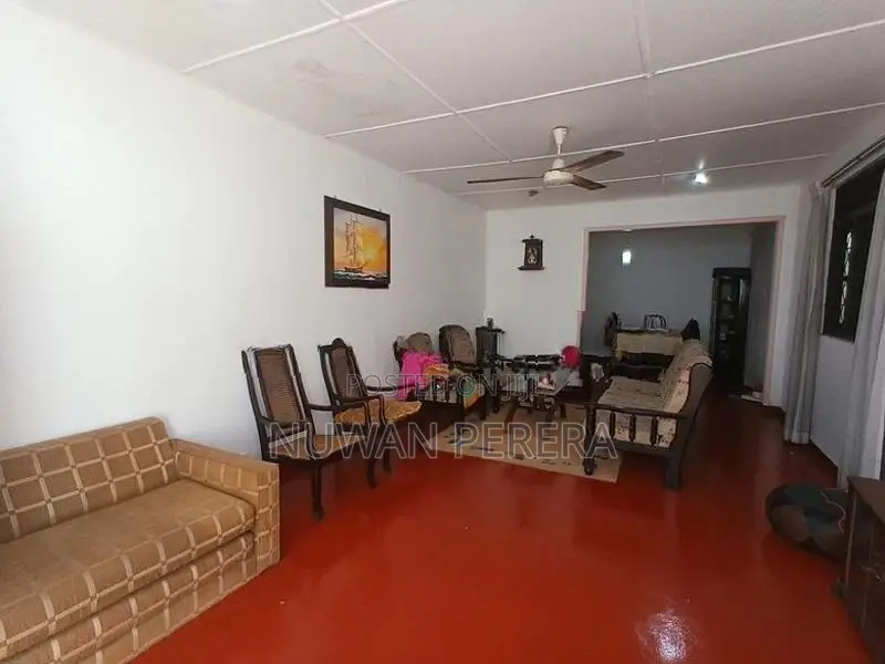 පිලියන්දල බටකැත්තර New city හි නිවසක් විකිණීමට .
