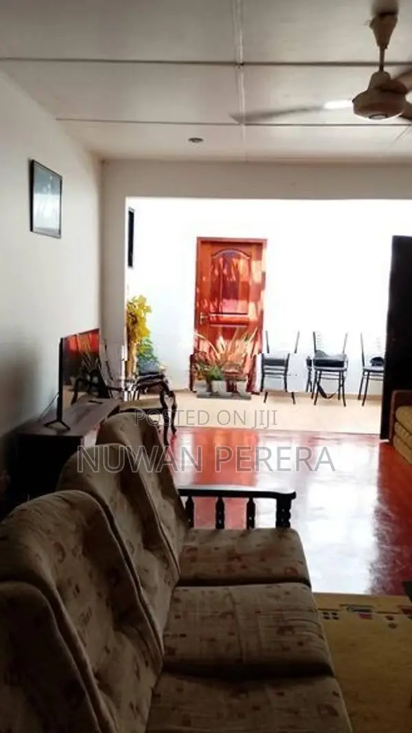 පිලියන්දල බටකැත්තර New city හි නිවසක් විකිණීමට .