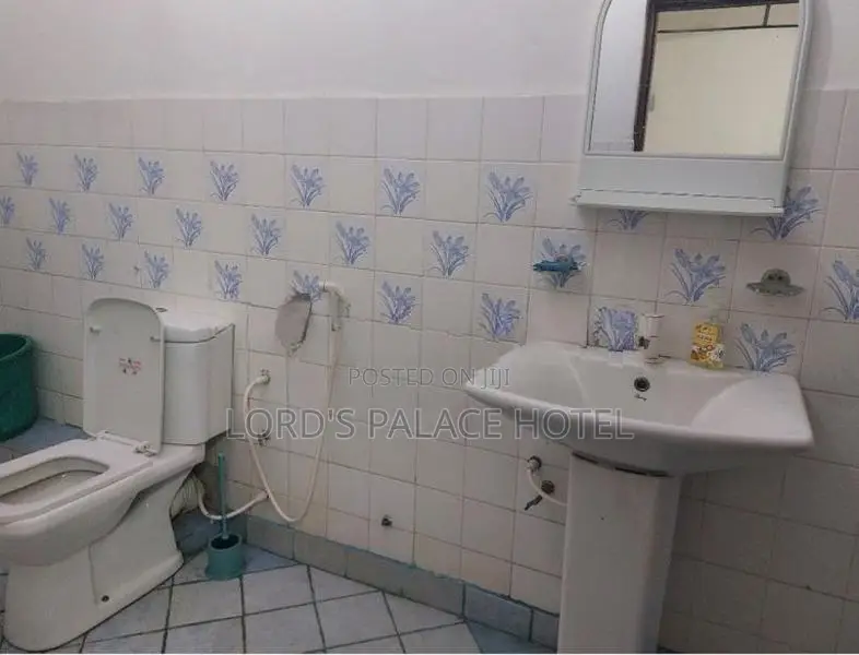 Lovely Room with Attached Bathroom Wellawatte