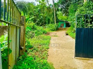 (YS-1009) Valuable Land With Single House Sale in Athurugiriya