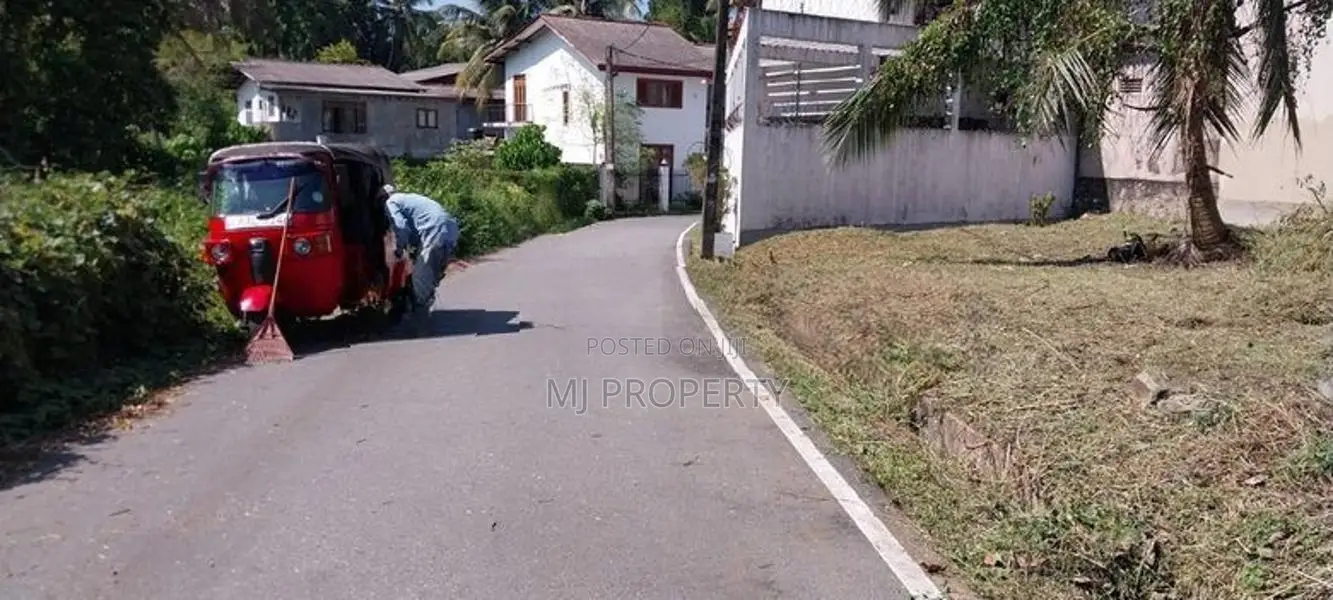( YS-1091 ) Valuable Residential Bare Land Sale in Malabe