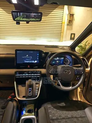 Toyota Voxy SZ 2025