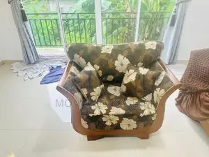 Premium Thekka Sofa Set