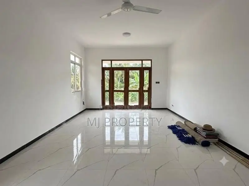( YR-1107) Valuable Upper Floor House Rent in Nugegoda Delkanda