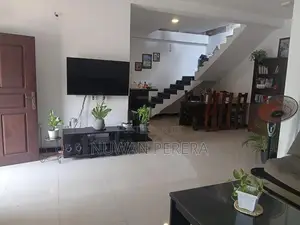 Rathmalana Erbert lane ground floor complete house for sale .