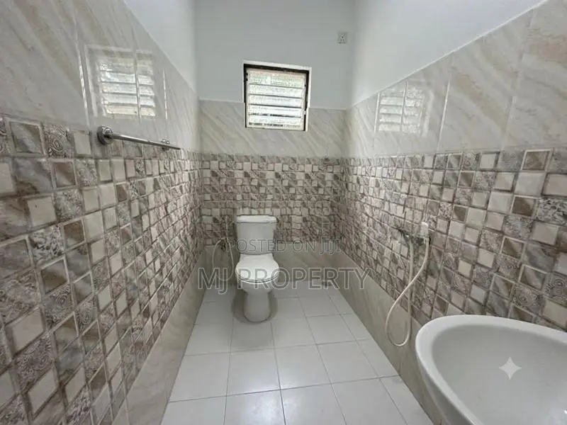 ( YR-1107) Valuable Upper Floor House Rent in Nugegoda Delkanda