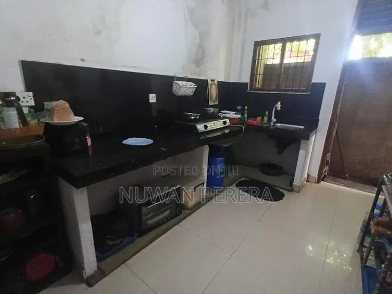 Rathmalana Erbert lane ground floor complete house for sale .