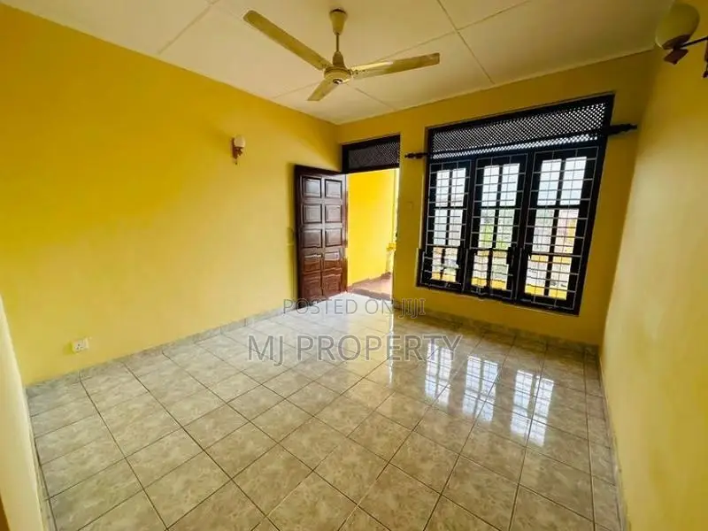 ( YR-1108) Valuable Upper Floor House Rent in Nugegoda