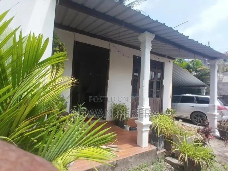 Rathmalana Erbert lane ground floor complete house for sale .