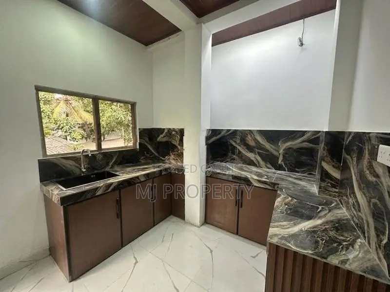 ( YR-1107) Valuable Upper Floor House Rent in Nugegoda Delkanda