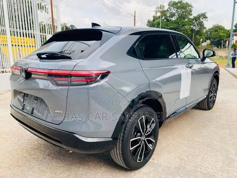 Honda Vezel Z Play (Moonroof) 2026