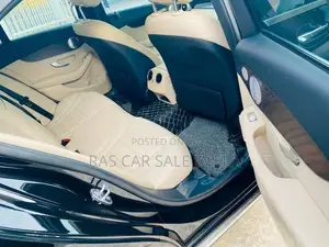 Mercedes Benz C350 2016