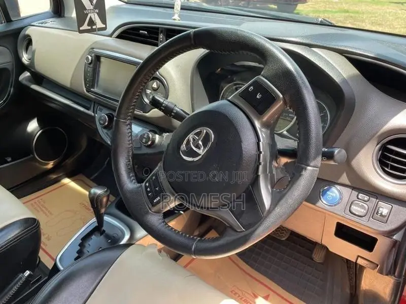 Toyota Yaris 2015
