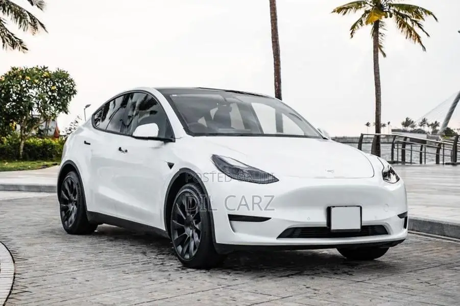 Tesla Model Y LONG RANGE FULL SPEC 2025