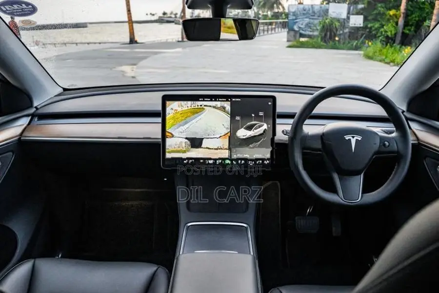 Tesla Model Y LONG RANGE FULL SPEC 2025