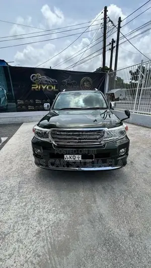 Toyota Land Cruiser Prado 2011